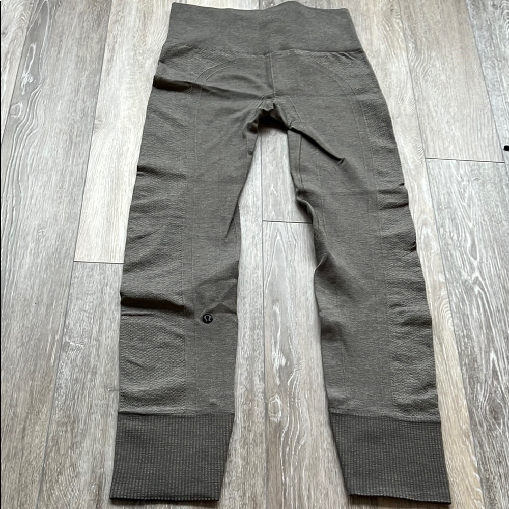 lululemon Web to Streets Gray Leggings Small